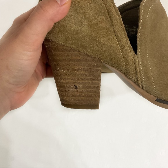 Artisan by Zigi Sindy Suede Ankle Booties - Picture 9 of 10